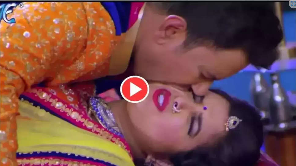 Nirahua got carried away after seeing Amrapali Dubey