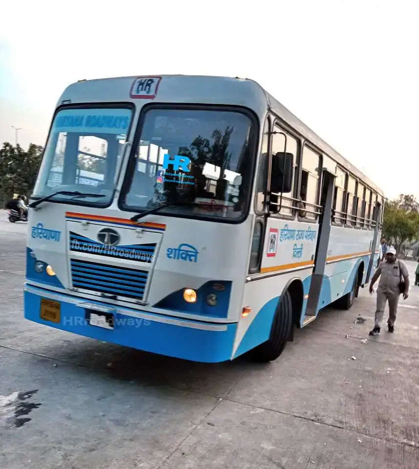 हरियाणा रोडवेज बसों का चक्का जाम, यात्री परेशान, हिसार के हांसी में धारा-  144 लागू